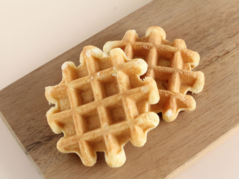 株式会社共同開発システム 2438 岡山県 サンラヴィアン ベルギーワッフル バニラ 1個 常温